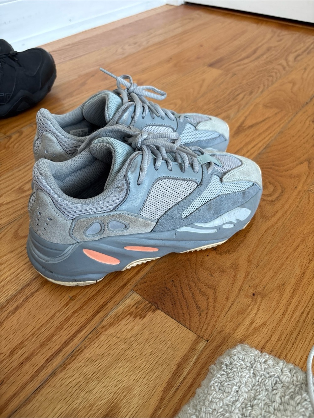 Yeezy Light Gray Knit Low-Top Sneaker - Picture 2 of 9